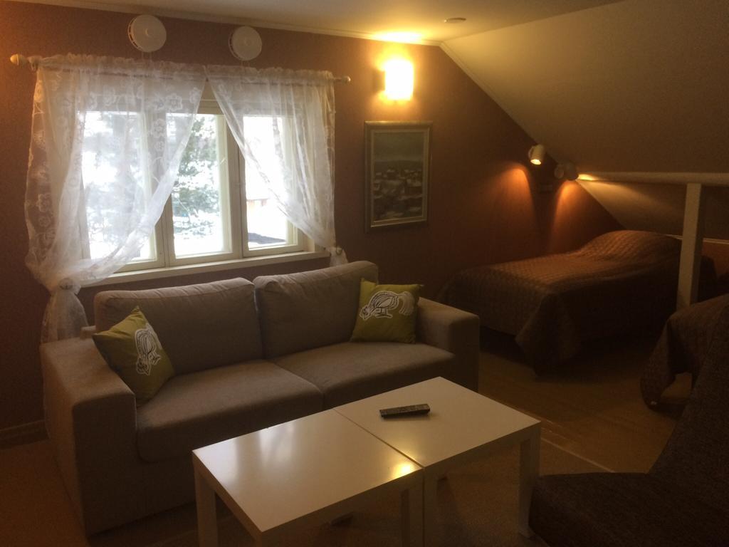 Koljonvirran Kartano Hotel Iisalmi Szoba fotó